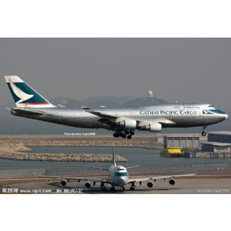 Огляд Cathay Pacific